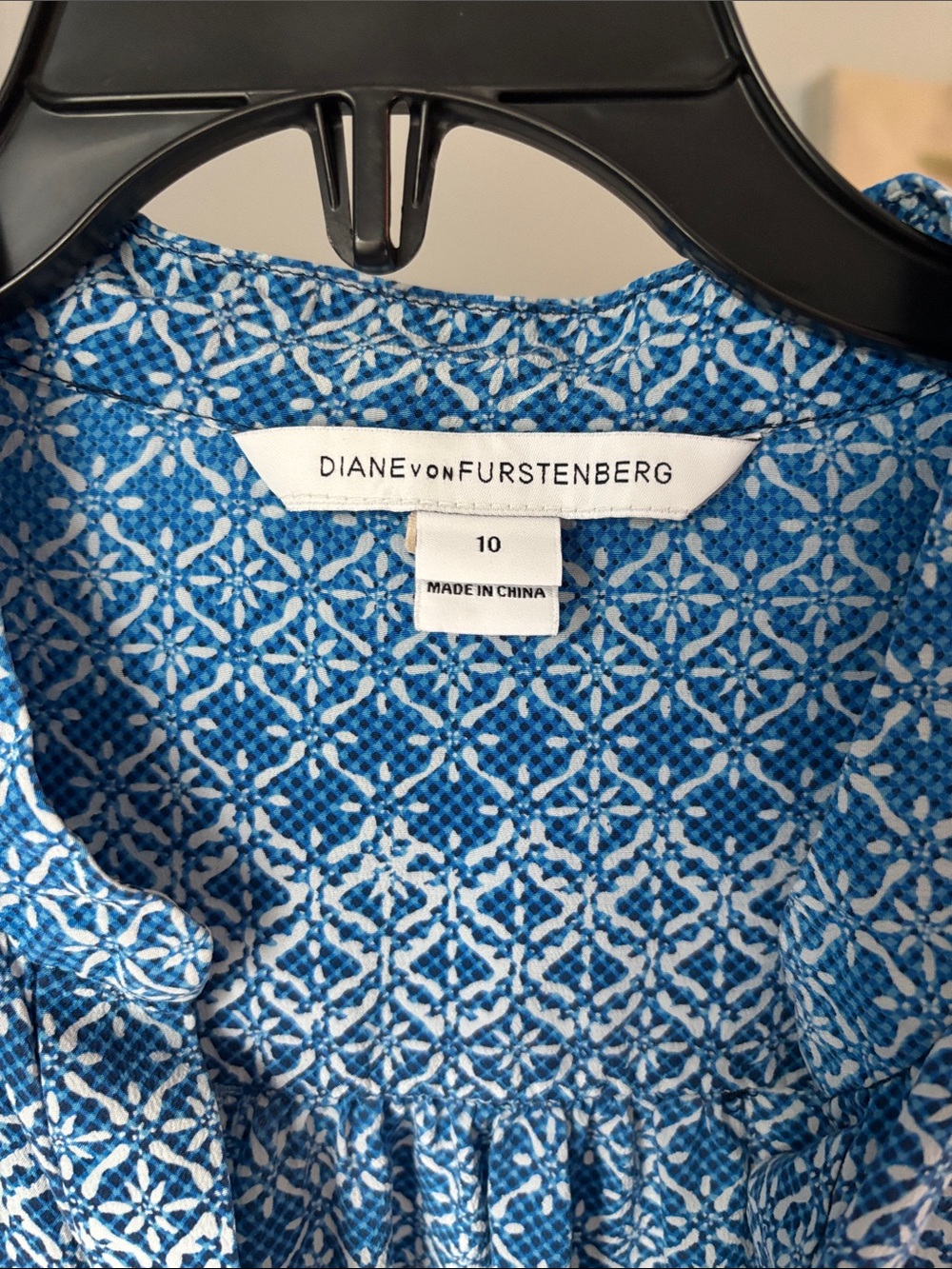 Diane Von Furstenberg Blue and White Printed Button-Down Blouse - Picture 2 of 12